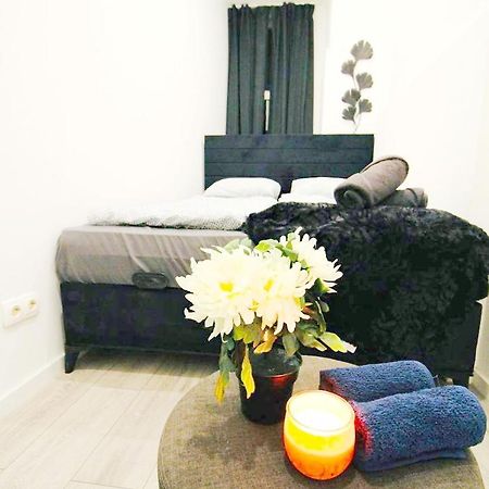 וינה Comfortable Rooms In Akh Area מראה חיצוני תמונה