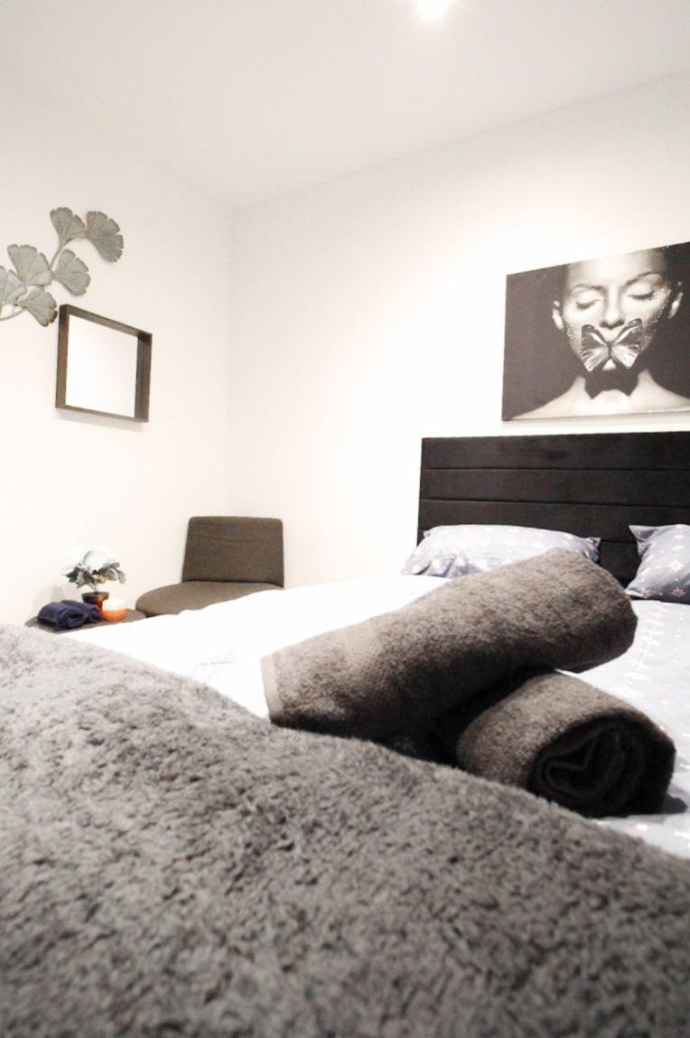 וינה Comfortable Rooms In Akh Area מראה חיצוני תמונה