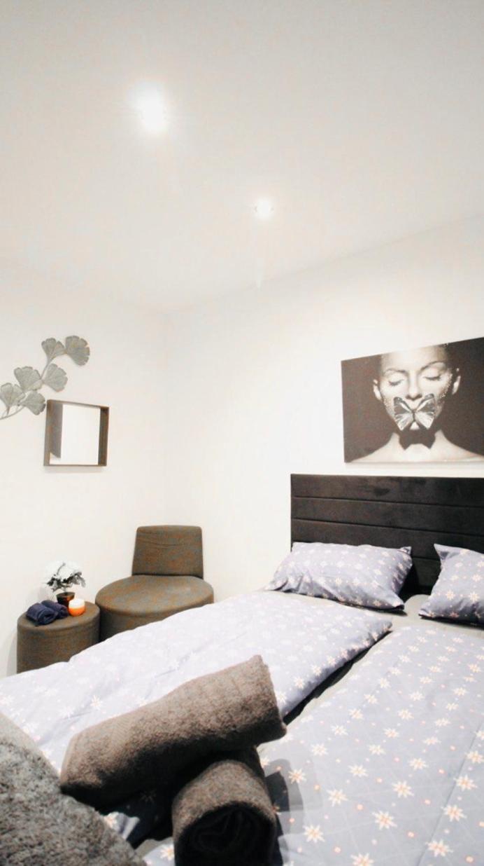 וינה Comfortable Rooms In Akh Area מראה חיצוני תמונה