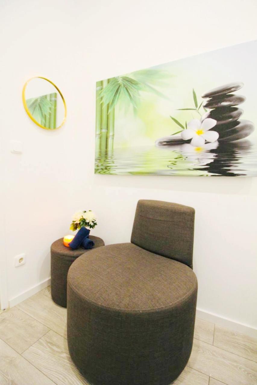 וינה Comfortable Rooms In Akh Area מראה חיצוני תמונה