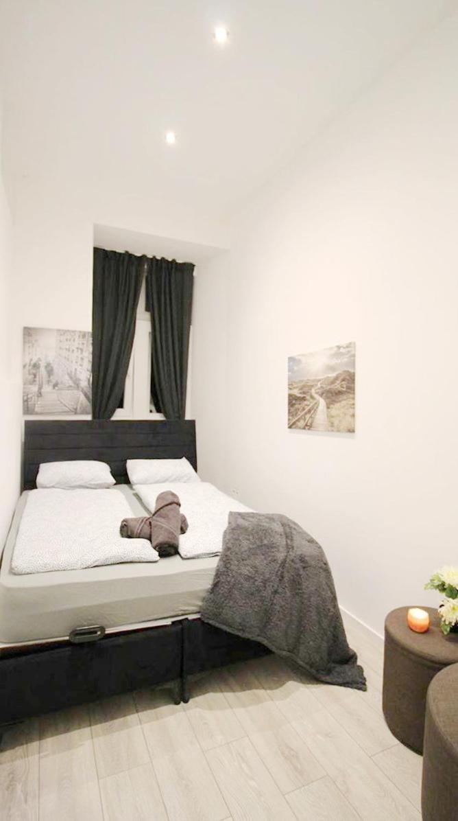 וינה Comfortable Rooms In Akh Area מראה חיצוני תמונה