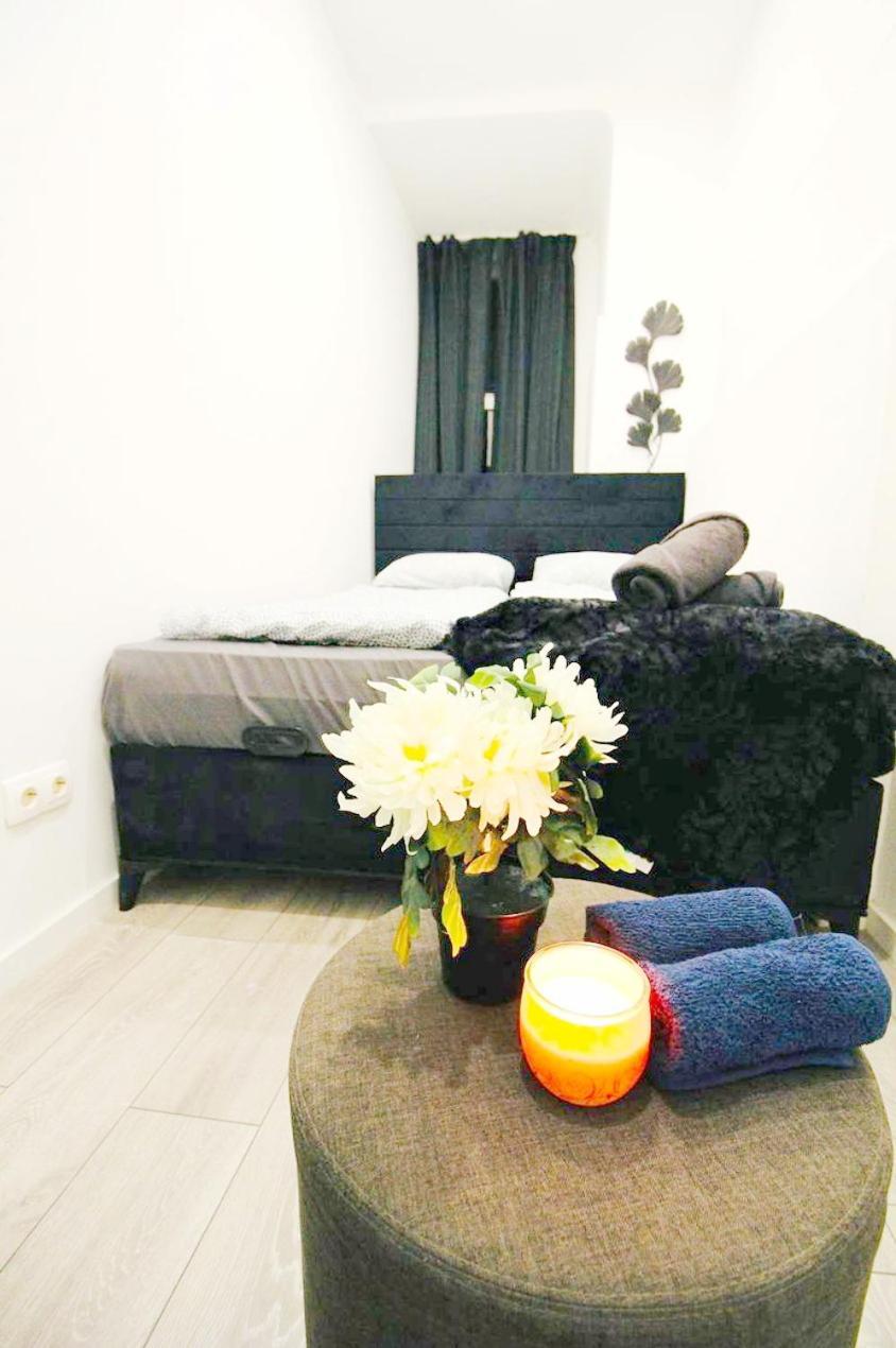 וינה Comfortable Rooms In Akh Area מראה חיצוני תמונה