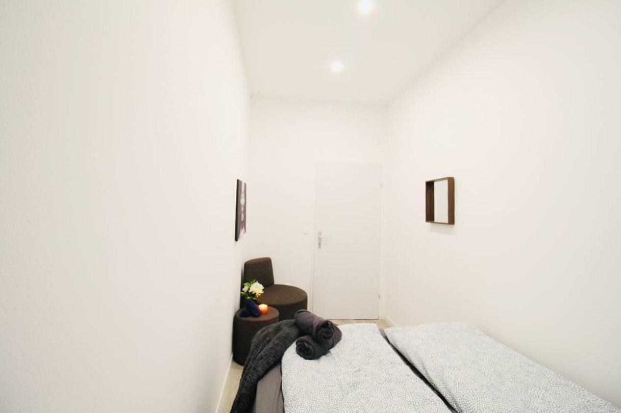 וינה Comfortable Rooms In Akh Area מראה חיצוני תמונה