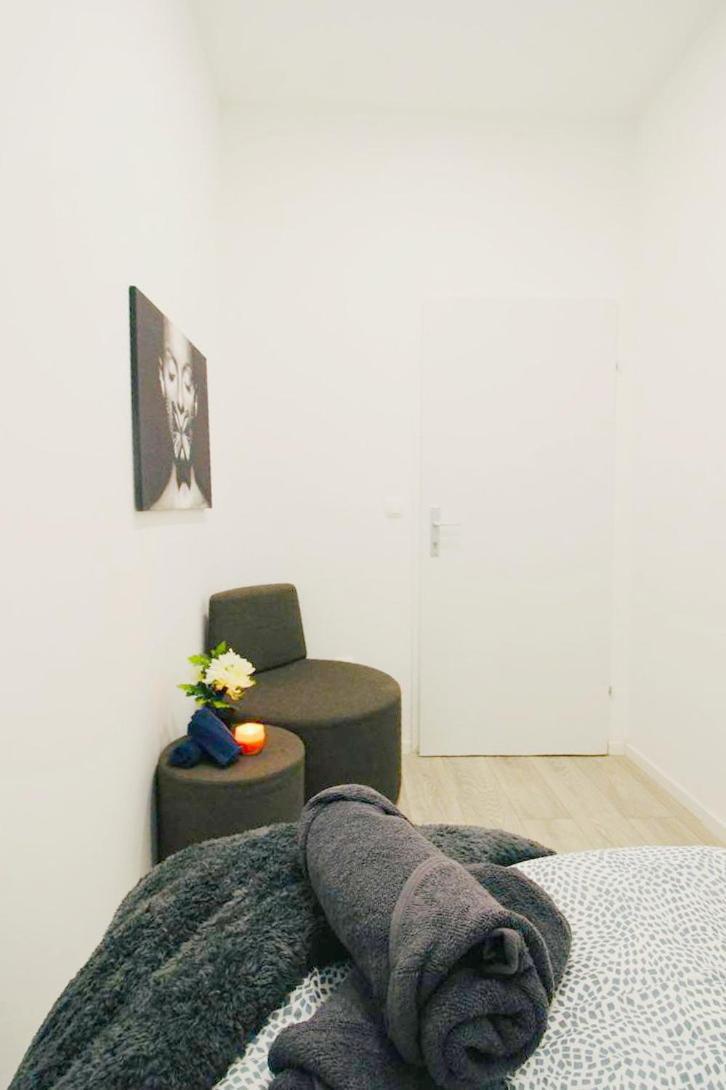 וינה Comfortable Rooms In Akh Area מראה חיצוני תמונה